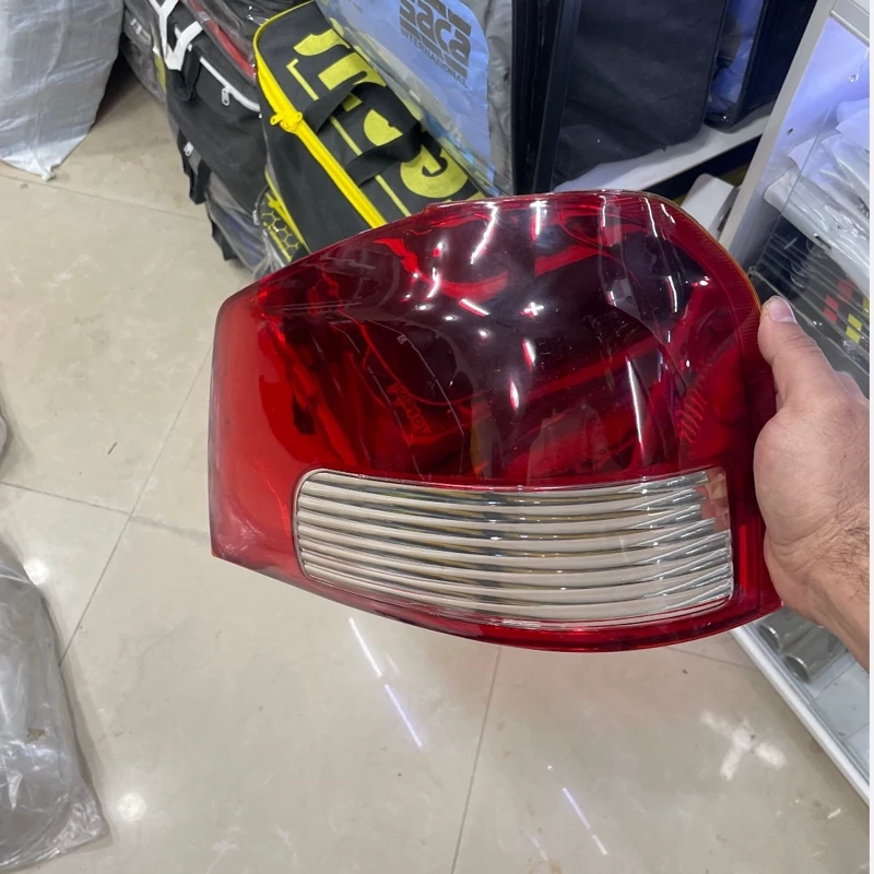 طلق خطر عقب پراید 132 سمت راست ( شاگرد)