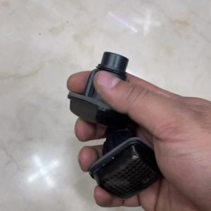 چراغ راهنمای روی گلگیر پژو 405 و پارس تمام LED دودی بسته دو عددی