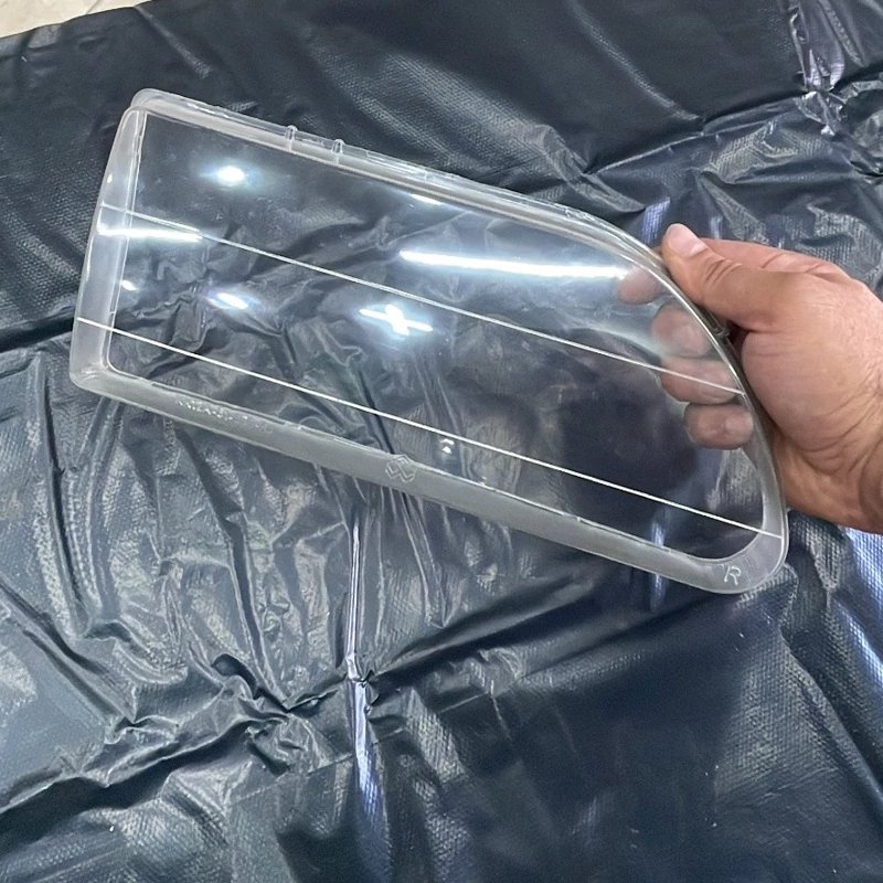 طلق چراغ جلو پراید صبا و 141 طرح پرشیایی سمت راست (شاگرد)