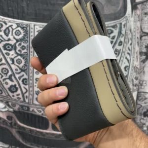 دور فرمان دوختنی رنگ مشکی با حلال کرم مناسب تمامی خودرو ها