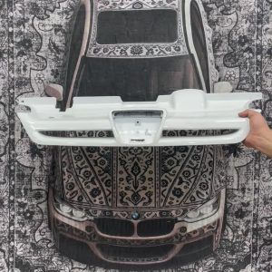 جلو پنجره پژو پارس رنگ سفید بدون آرم